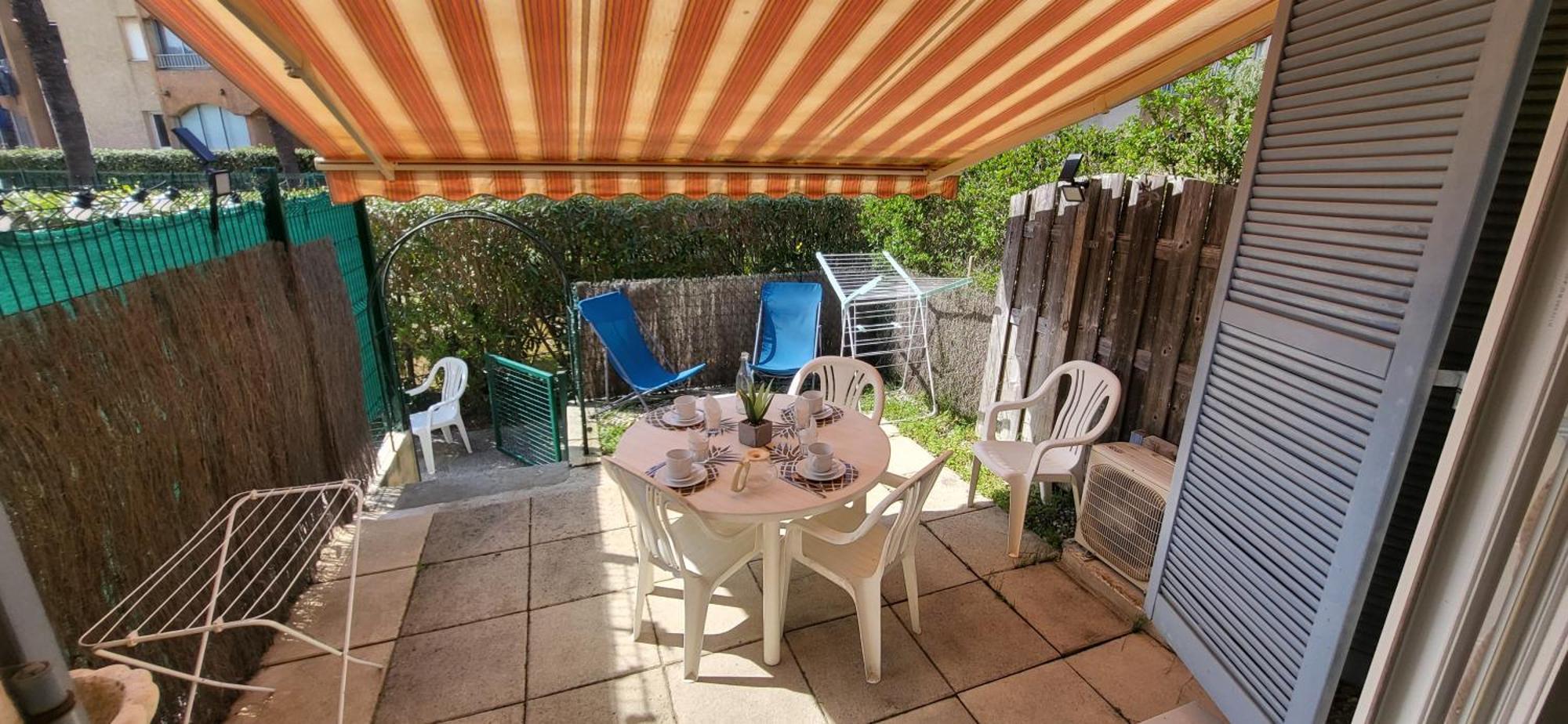 Mazet Climatise Rdj Plages Parking Wifi Gratuit La Londe-les-Maures Exterior foto